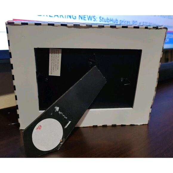 Villanova "Wildcats" University Wooden Picture Frame 4x6 - Picture 4 of 4